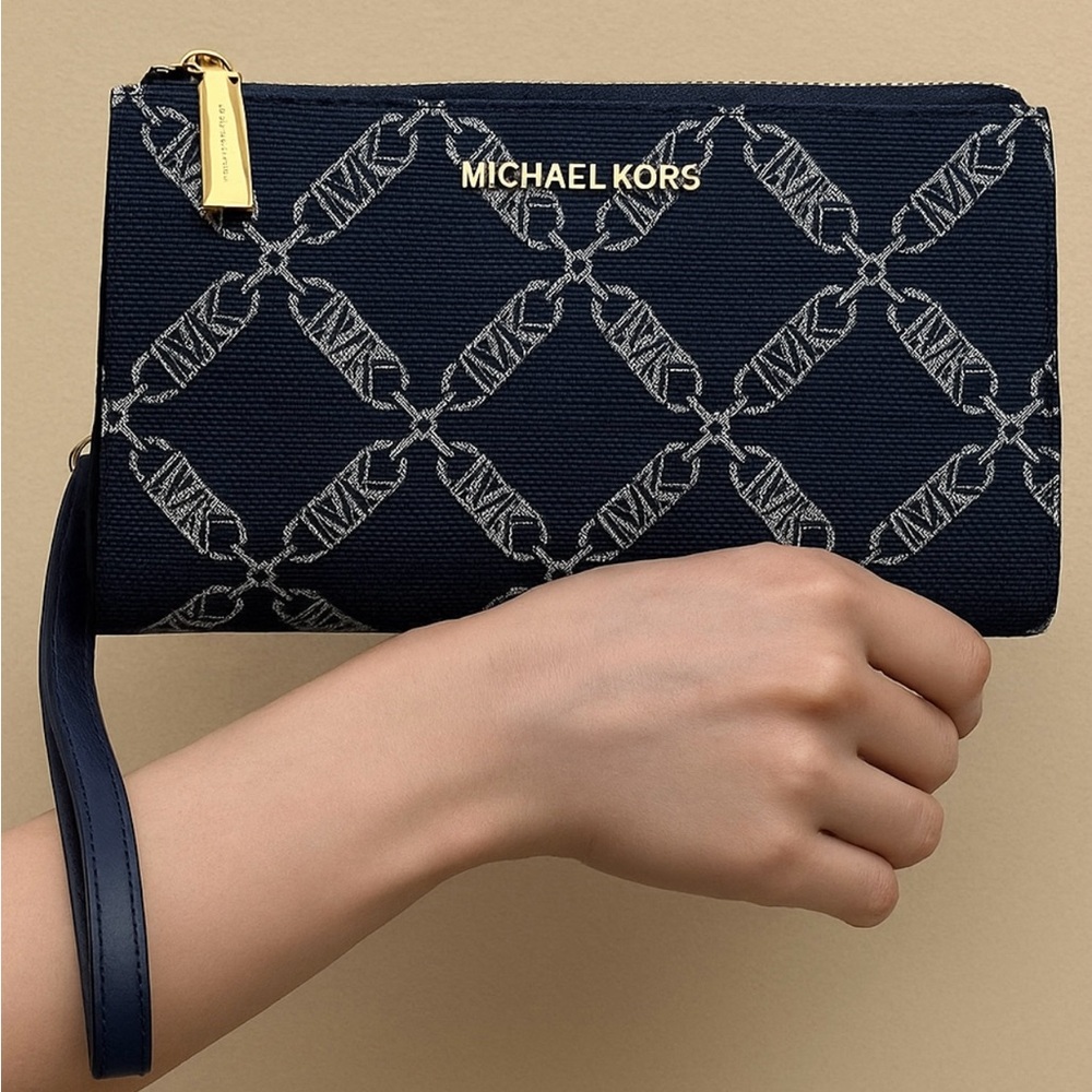 Michael Kors Double Zipper Patterned Wristlet NWT - Picture 3 of 12